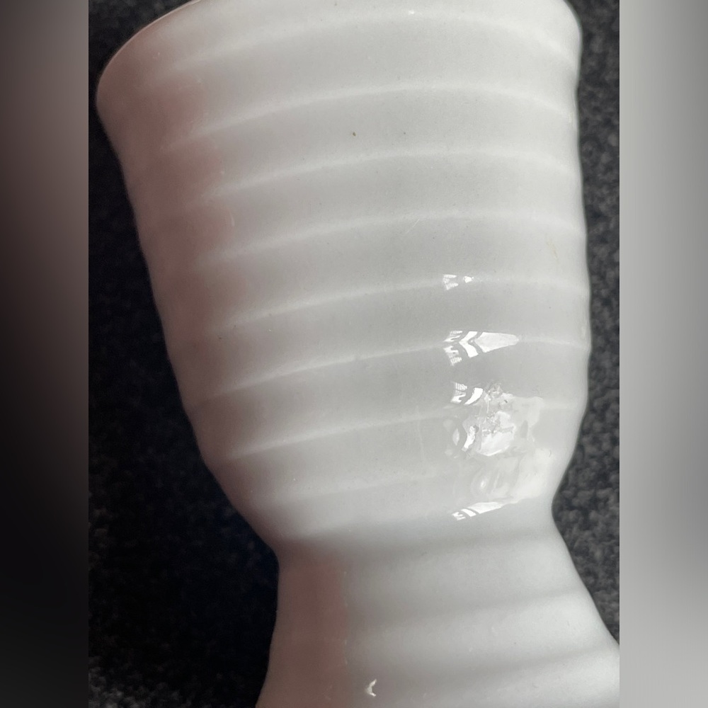 2 vintage Wedgwood egg cups serving porcelain - Picture 2 of 8